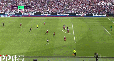 都灵vs科莫：杜万-萨帕塔、弗拉希奇首发，莫拉塔、尼科-帕斯出战