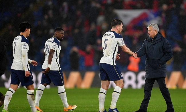 广东男篮防守反击轻取上海